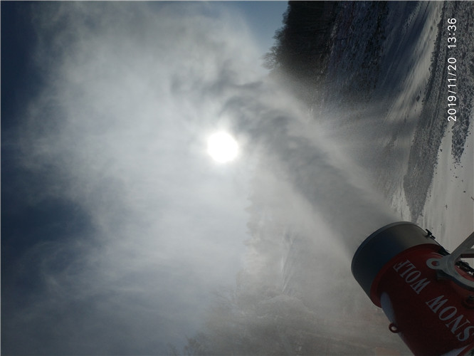 ��ѩ����ѩ�豸������ѩ��� ����ѩ���˹���ѩ������ 
�ؼ���: