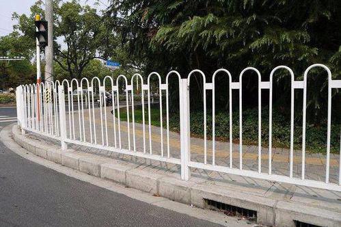 ��ʽп�ֻ�������������������ײ����Χ����ͨ��ȫ��ʩ���η����� 
�ؼ���: