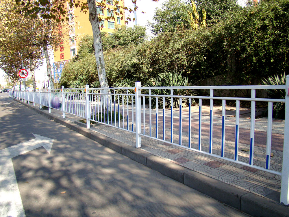 п�ֻ�����������������������ײ����Χ����ͨ��ȫ��ʩ���η����� 
�ؼ���: