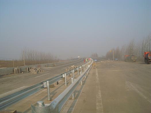 波形护栏 
关键字:2011-06-15